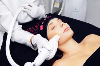 Монополярный RF-лифтинг Volnewmer в клинике Zaffiro Clinic